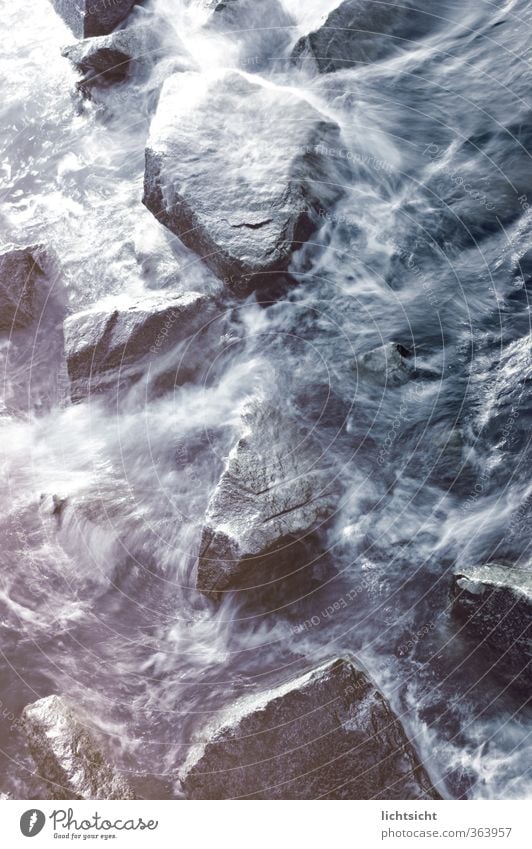 Starkstrom Umwelt Natur Urelemente Wasser Klimawandel Wellen Küste Riff Nordsee Ostsee Meer Bach Fluss Stein blau Kraft Wasserwirbel Wasserkraftwerk reißend