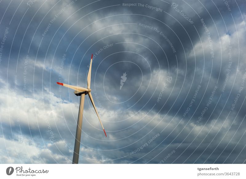 Wind Energie Windkraftanlage Wolken Energiewirtschaft Elektrizität Industrie Erneuerbare Energie Himmel Umwelt ökologisch Technik & Technologie umweltfreundlich