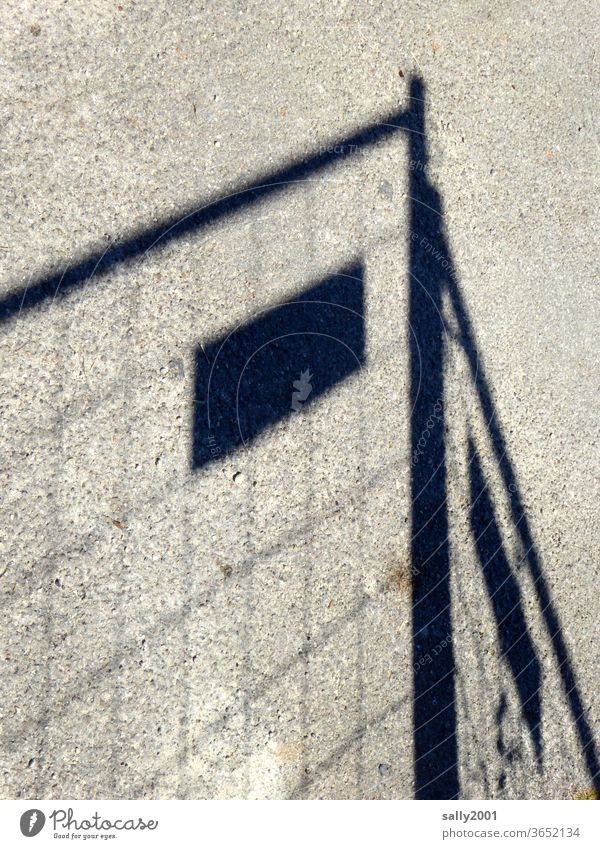 Der Schatten des Bauzauns... Baustelle Barriere Zaun Sicherheit Gitter Schutz Strukturen & Formen Metallzaun Konstruktion Schilder & Markierungen Muster