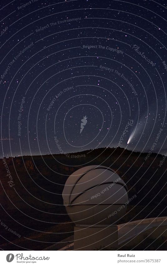 Neowiser Drachen am Sternenhimmel Nacht Astronomie Wissenschaft Nachthimmel Weltall Komet Himmel (Jenseits) Tapete Erde Sonnenaufgang orange 2020 Schönheit