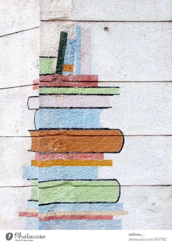 Bücherstapel oder Leseecke Buch Bildung Erwachsenenbildung Schule lernen Medien Printmedien Bibliothek lesen Mauer Wand Fassade Hausecke Aktenordner Literatur