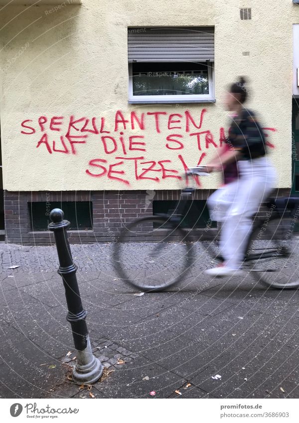 Graffiti, gesehen in Berlin: "Spekulanten auf die Straße setzen". Foto: Alexander Hauk wohnungssuche wohnungsmarkt wohnungsmangel wohnungssituation