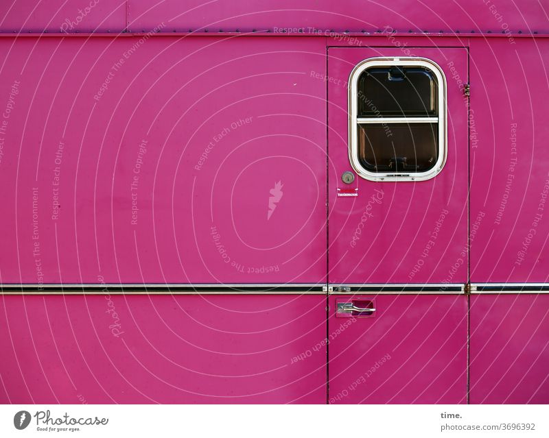Farbkombination | pinksilber marktwagen tür fenster zuhause griff intensiv streifen rückseite wohnen eingang wohnmobil