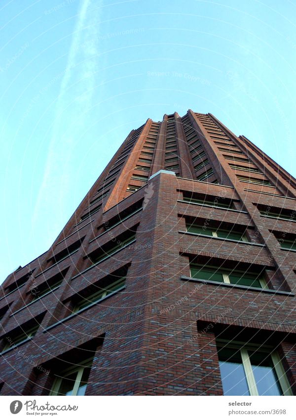 tower Architektur below