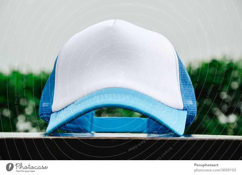 Truckerkappe ohne Logo Verschlussdeckel weiß Baseball Hut Attrappe Sport blanko vereinzelt Kopf Vorlage schwarz Design Hintergrund Symbol Stil Vorderseite Mode