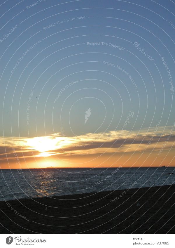 STRAND | SONNENUNTERGANG Wolken Horizont Meer Wellen Strand Abenddämmerung Sonnenuntergang Himmel blau Wasser Sand romatisch