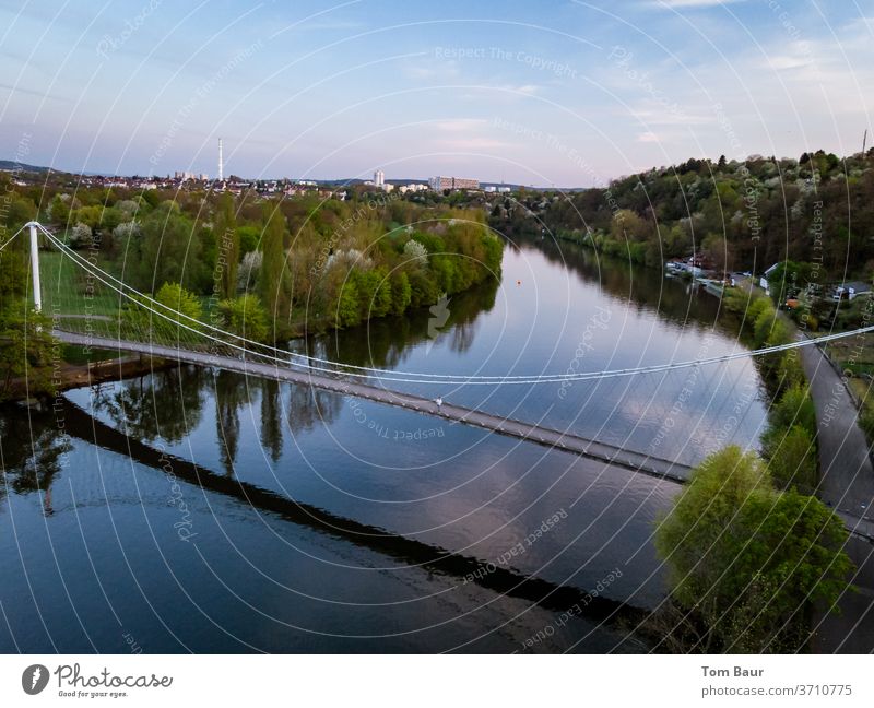 Golden Gatle Neckarbrücke in Stuttgart Brücke neckar Außenaufnahme Fluss Farbfoto Wasser Umwelt Natur Reflexion & Spiegelung Menschenleer Stadt Licht Heidelberg