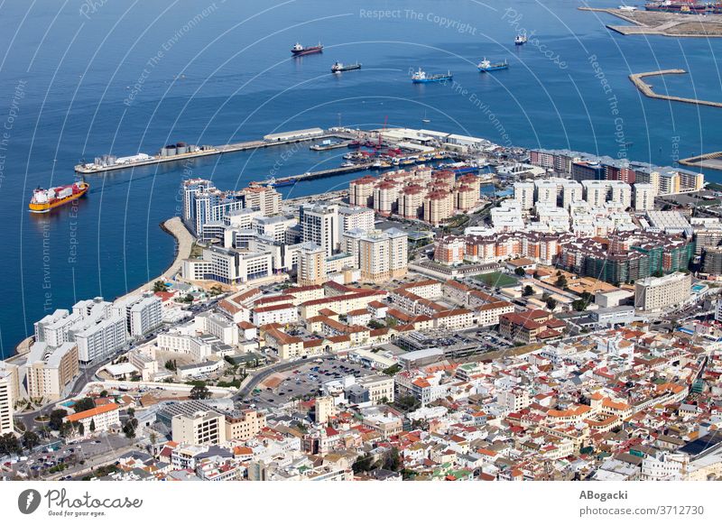 Luftbild von Gibraltar Stadt Großstadt Gebäude Haus Klotz flach Appartement urban Gehäuse Entwicklung wohnbedingt oben Antenne Briten Übersee-Territorium Bucht