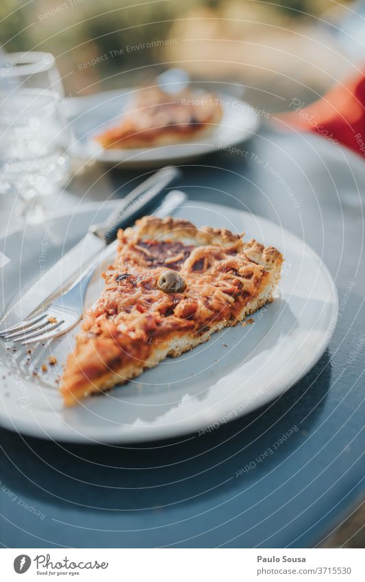 Tomatenkuchen-Scheibe Pizza Torte Mediterrane Ernährung oliv mediterran Gesunde Ernährung Lebensmittel Snack Dip frisch Vegetarische Ernährung Vegane Ernährung