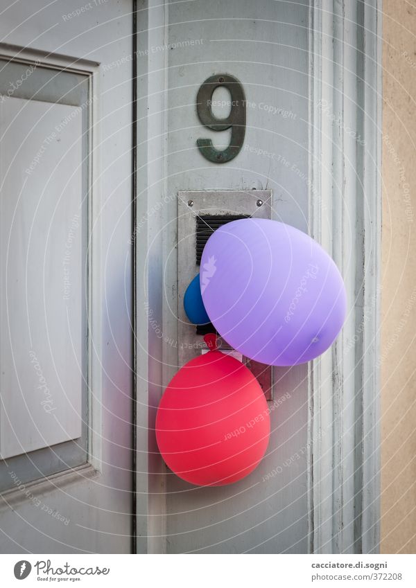 count again Feste & Feiern Tür Hausnummer Luftballon Holz Kunststoff Ziffern & Zahlen einfach Fröhlichkeit niedlich positiv trist Stadt violett rot Freude