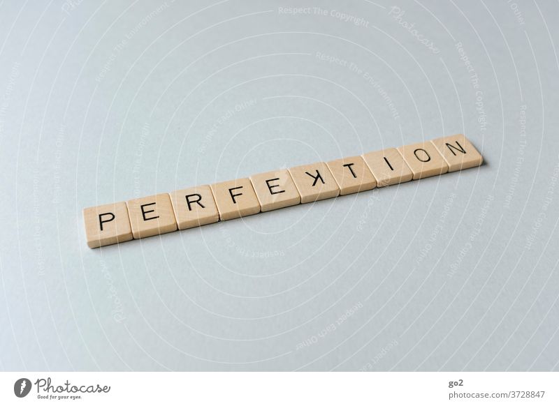 Perfektion perfekt perfektionismus Fehler Rechtschreibung Sprache Bildung schreiben Schule Leben Buchstaben fehlerhaft lernen Schriftzeichen makellos