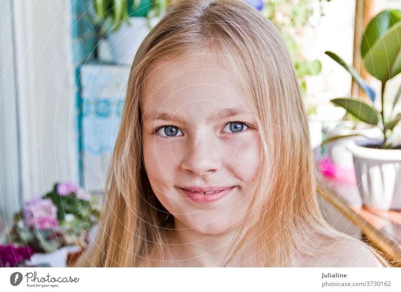 Süßes Mädchen Kind Vorschulkind Schulmädchen sechs sieben blau blond weiß Kindheit Kaukasier Europäer fünf acht Porträt niedlich