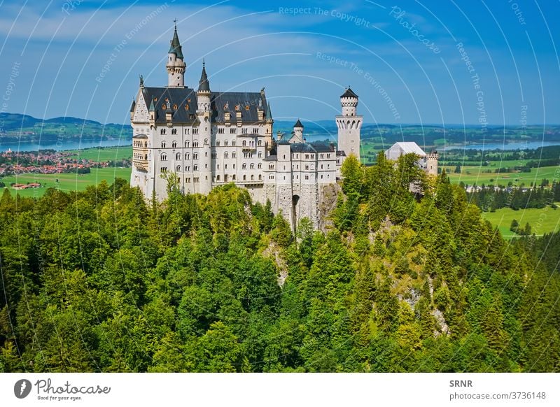 Schloss Neuschwanstein, Deutschland alpin Alpen Architektur Anziehungskraft Bayern bayerisch schön Gebäude Burg oder Schloss Ausflugsziel Europa Europäer Fee