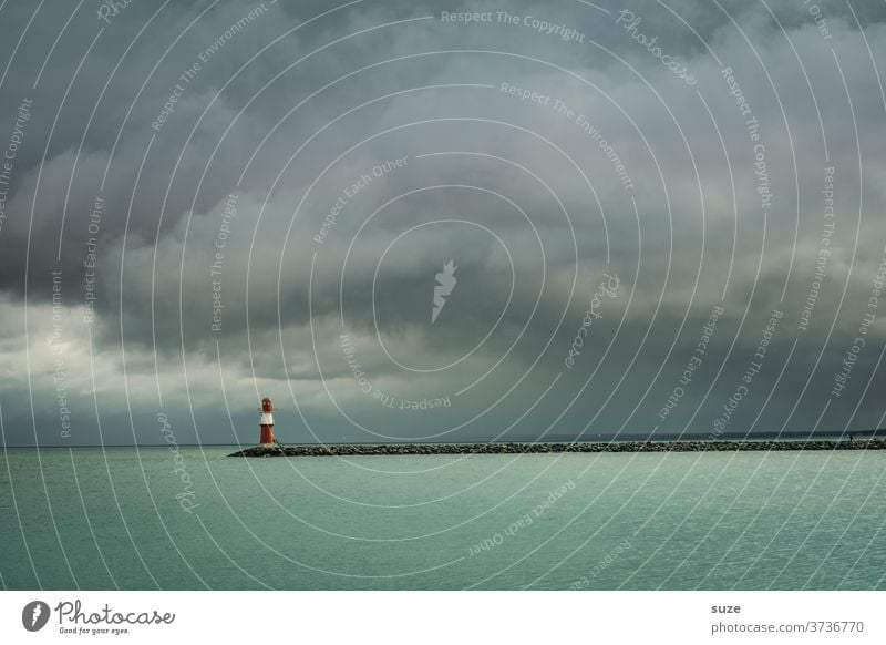Der Wind kommt immer von vorn. Hintergrundbild Einsamkeit Küste Aussicht Saison Sommer Fernweh Wetter Umwelt Klima bedeckt Ostseeküste Tag Himmel Rostock