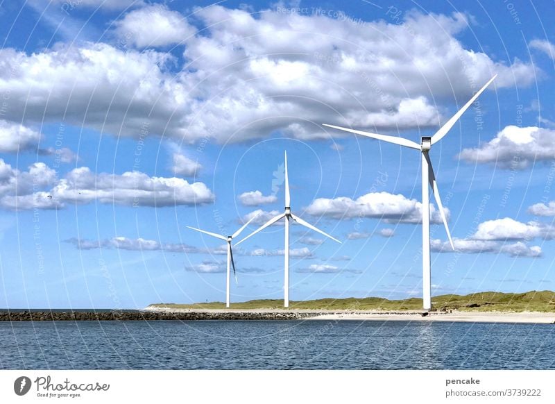 lebensnotwendig | energiewende Windkraft strom Meer Nordsee Himmel Energie Wasser blau Natur Umwelt Technik & Technologie Energiewirtschaft Erneuerbare Energie