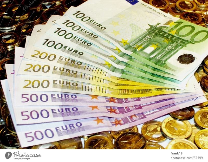 Viele Geldscheine und Münzen Geldmünzen Besitz Money Euro