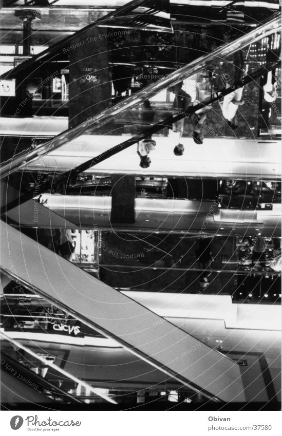 Kaufhaus Spiegel Rolltreppe New York City Architektur Mensch Glas