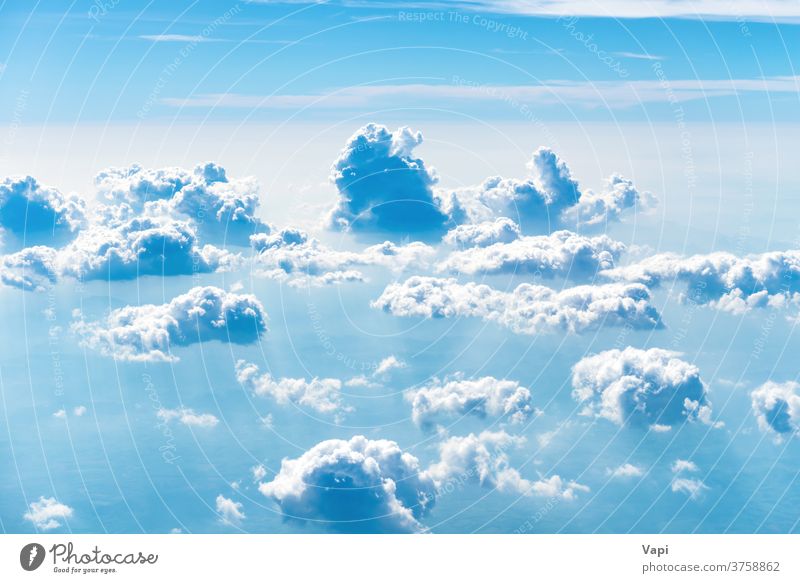 blauer Himmel weiße Wolken Sonne und Regenbogen - ein lizenzfreies Stock  Foto von Photocase