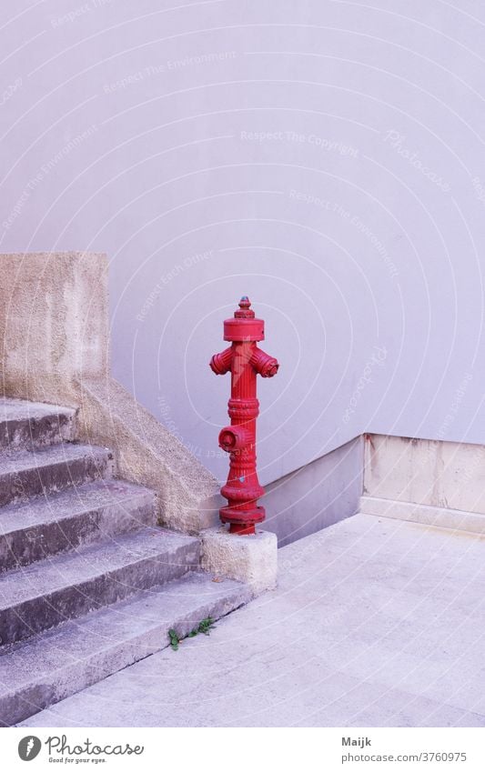 Hydrant Wasser Tag Tageslicht Treppe Kroatien rot Straße Feuer