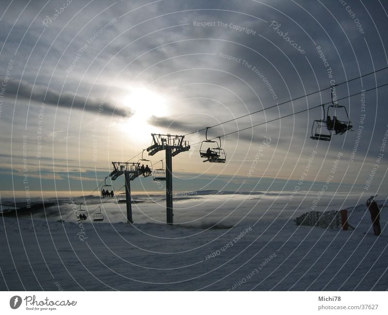 Sessellift Skifahren Sonnenaufgang Wolken Gegenlicht Sport Sessllift Schnee