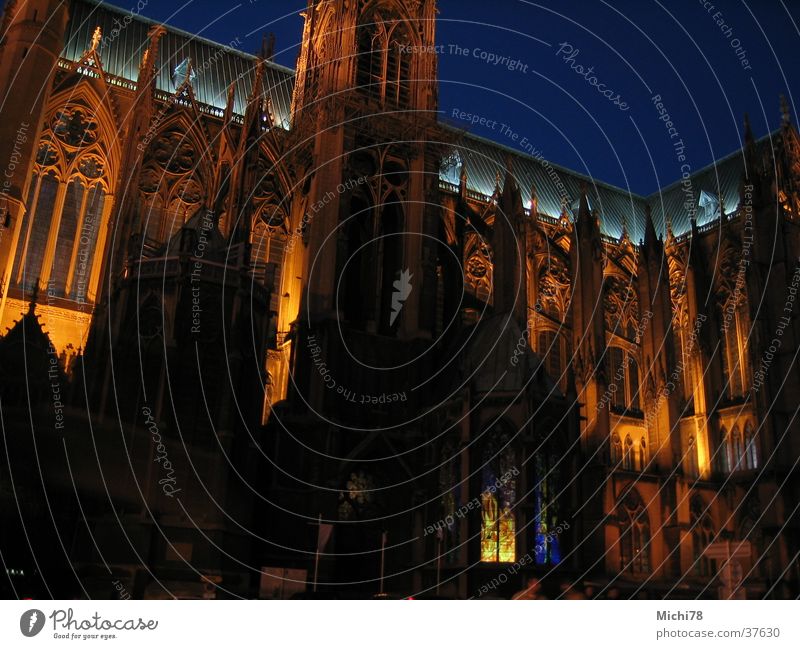 Kathedrale von Metz Licht Macht Architektur Abend Beleuchtung