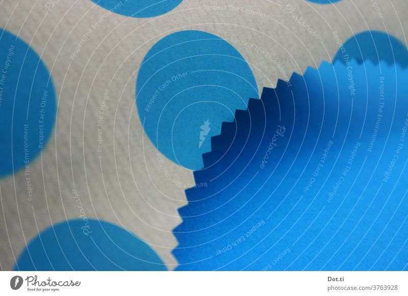Zickzack vs. Dots Papier Packpapier Kreise dots blau störer Kreissegment Segment ausgeschnitten ausschnitt Hintergund