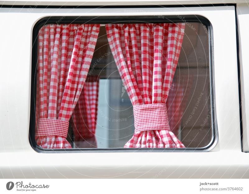 Vintage Vorhang für Bus, rot weiß kariert mit Kräuselband - ein