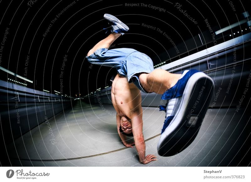 Breakdance Handstand Lifestyle Tanzen Sport Sportler Breakdancer Mensch maskulin Junger Mann Jugendliche 1 18-30 Jahre Erwachsene Fitness sportlich authentisch