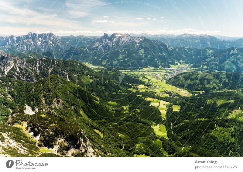 Blick vom Berg ins Tal Landschaft Alpen Österreich grün Natur Admont Berge u. Gebirge Außenaufnahme Himmel Panorama (Aussicht) wandern Gipfel Umwelt Felsen