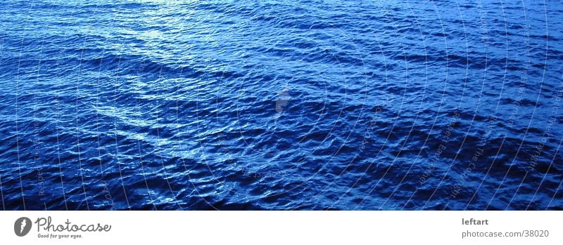Ostsee Meer See schwarz Wasser blau