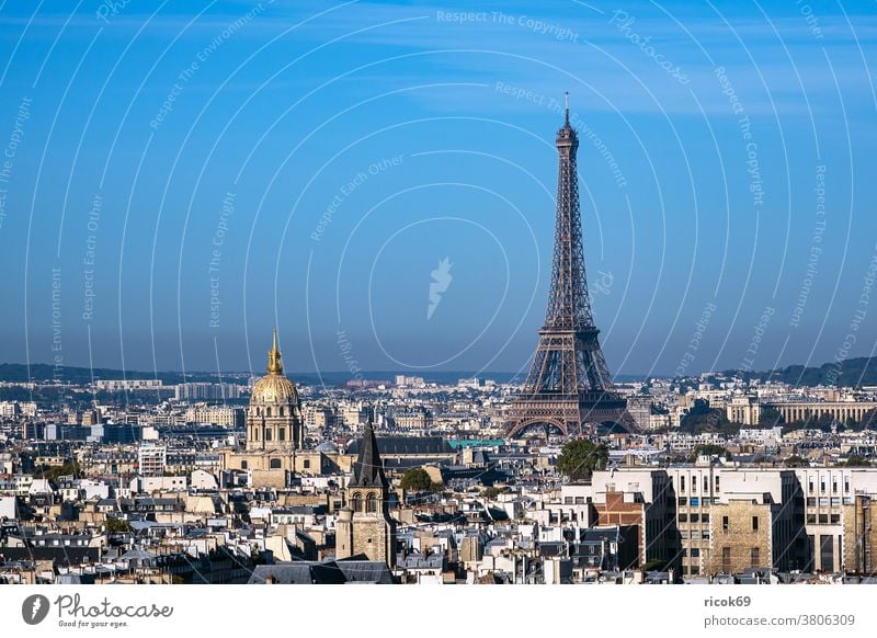 Blick auf den Eiffelturm in Paris, Frankreich Gebäude Architektur Stadt Tour Eiffel Sehenswürdigkeit historisch alt Turm Reise Urlaub Reiseziel Städtereise