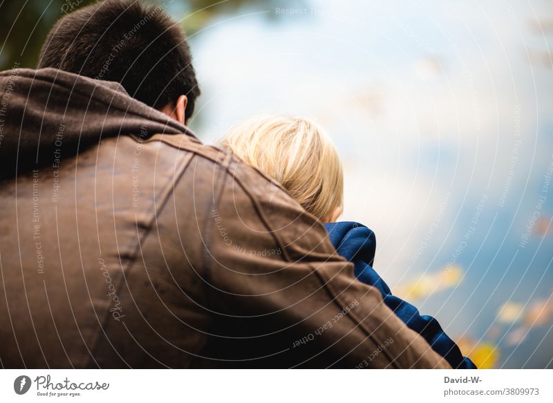 zusammenhalt - Vater und Kind Fürsorge Verantwortung Liebe Geborgenheit Nähe Vertrauen Eltern