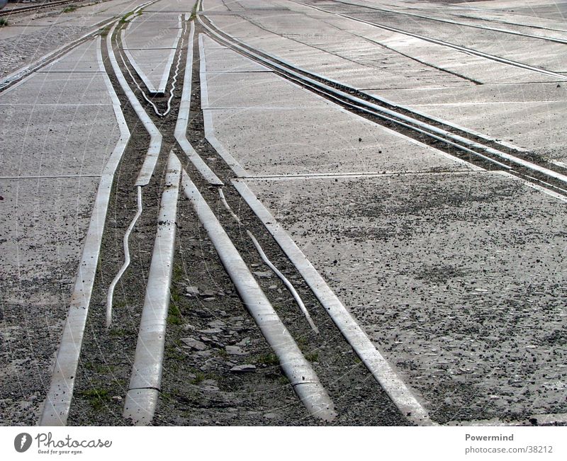 Vorwärts und nie vergessen Gleise Abzweigung Stahl glänzend alt historisch Elektrisches Gerät Technik & Technologie Eisenbahn Metall Wege & Pfade Mischung