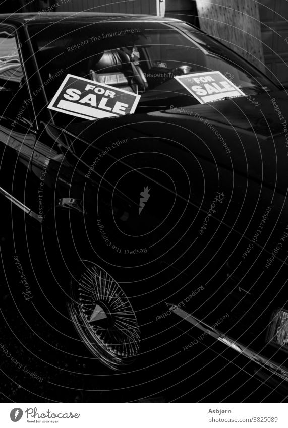 Auto zu verkaufen schwarz Sonderpreis Straßenverkauf Stil Inserat Angebote Kleinunternehmen Kleinanzeigen klassisch Schwarzweißfoto PKW Oldtimer Chrom
