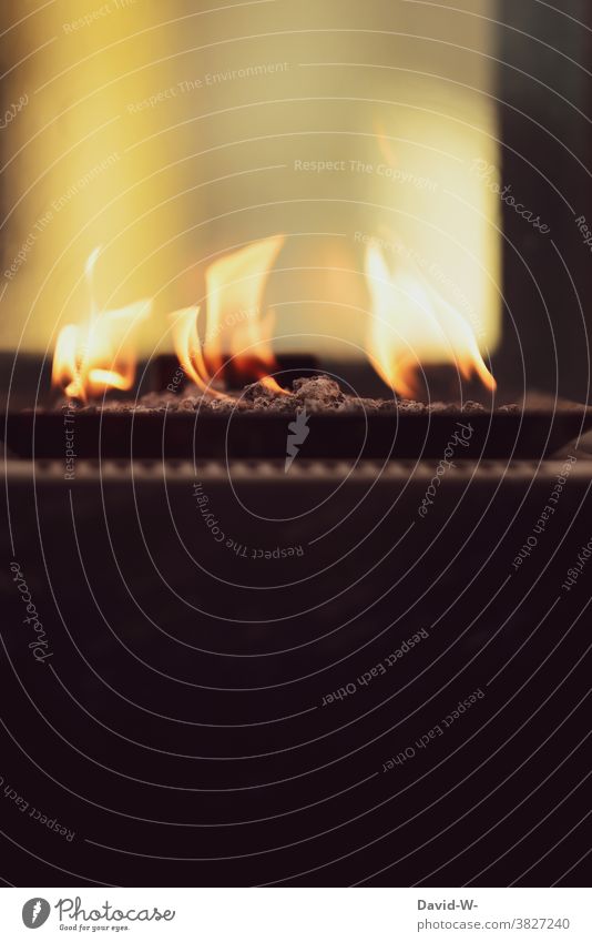 Flammen - es brennt brennen Ofen Feuer wärme hitze heiß Kohle Energie Feuerstelle wärme abgebend