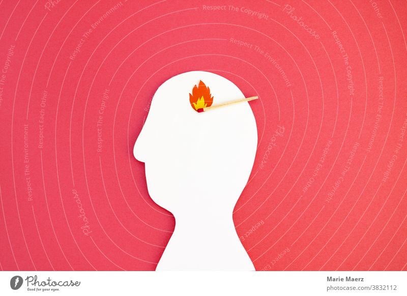 Feuer im Kopf // Kopf-Silhouette aus Papier mit Streichholz und Flamme Gehirn Denken Gedanken Ideen brennen Grafik u. Illustration Papierschnitt handgemacht