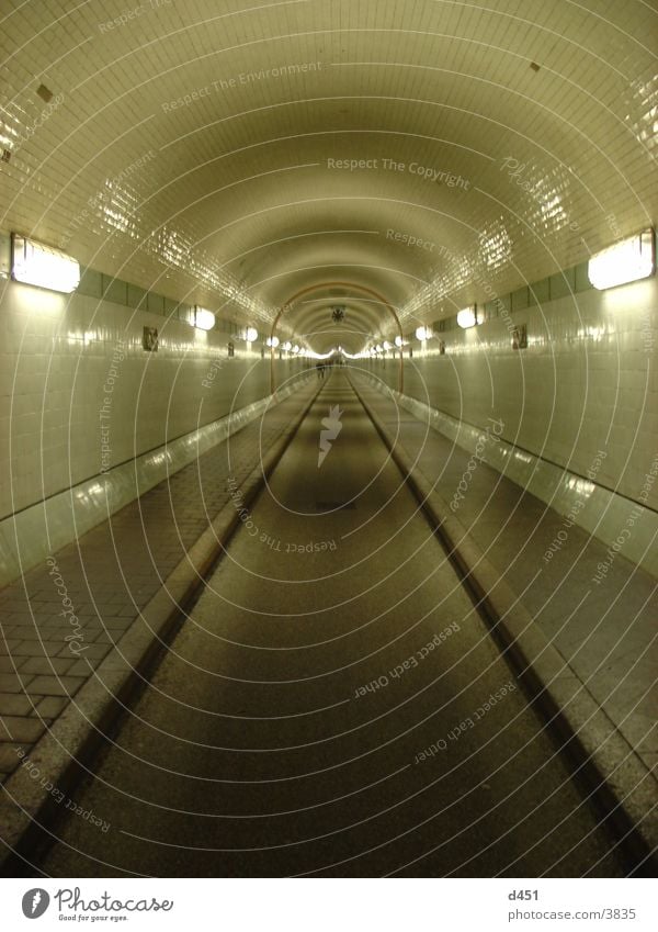 tunnel Tunnel Neonlicht Verkehr historisch Hamburg Elbe Sankt Pauli-Elbtunnel