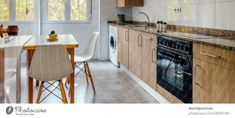 Kücheneinrichtung mit Möbeln und Geräten Innenarchitektur deco Inneneinrichtung modern Design Kostengünstige Dekoration dekoriert heimwärts Innenbereich