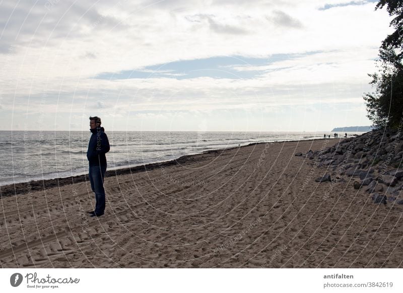 Tief durchatmen Strand Rügen Ostsee Meer Himmel Sand Sandstrand ruhen Ruhe Horizont Ferien & Urlaub & Reisen Küste Ferne Mecklenburg-Vorpommern Textfreiraum