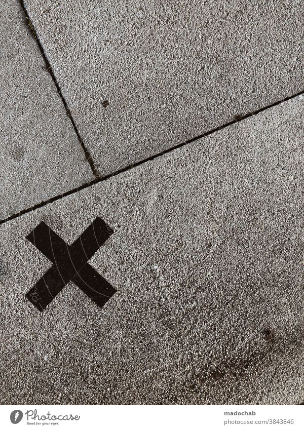 Piratenschatz X Kreuz Markierung Boden Hintergrund urban Linien Muster grafisch Strukturen & Formen Detailaufnahme Geometrie abstrakt minimalistisch