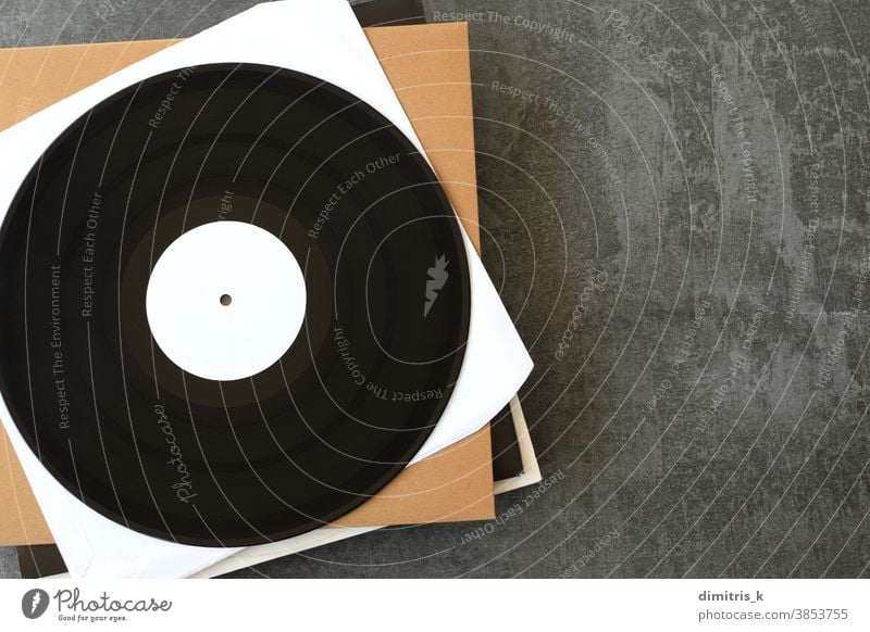 White Label-Vinyl-Schallplatten mit Musikhintergrund weiß kennzeichnen Aufzeichnungen Hintergrund Kopierbereich generisch Hülse innere außen umfasst Audio