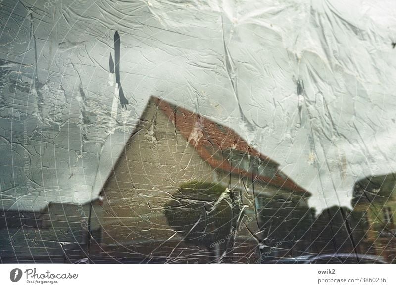 Verplant Fenster Schaufenster zugehängt Plane Sichtschutz Spiegelung Reflexion & Spiegelung Haus gegenüber Kleinstadt Damgarten Ribnitz-Damgarten Dach Himmel