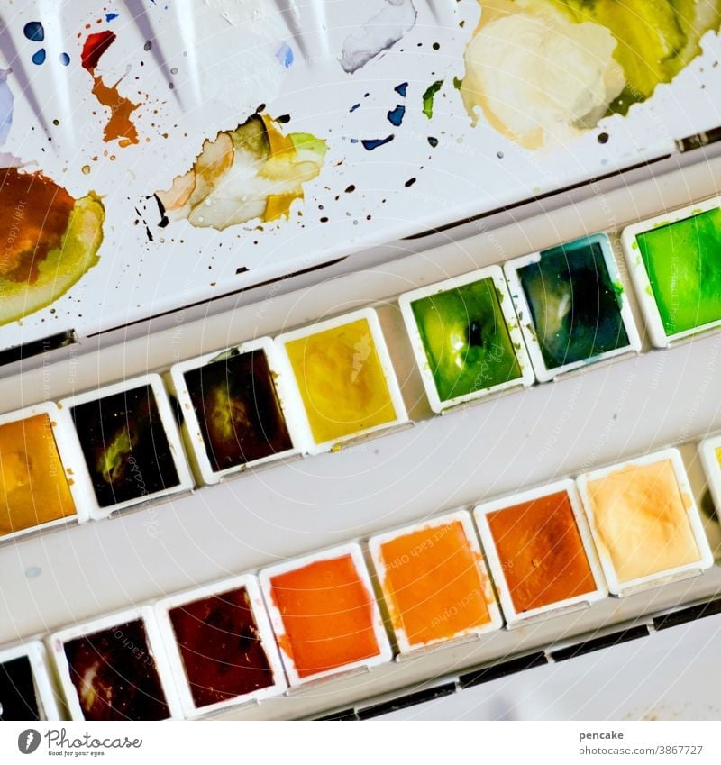 farbkombination | einmal mit allem Farben Farbkasten Aquarellfarben Malkasten mischen Kreativität Vielfalt bunt Pinsel Freizeit & Hobby Nahaufnahme malen