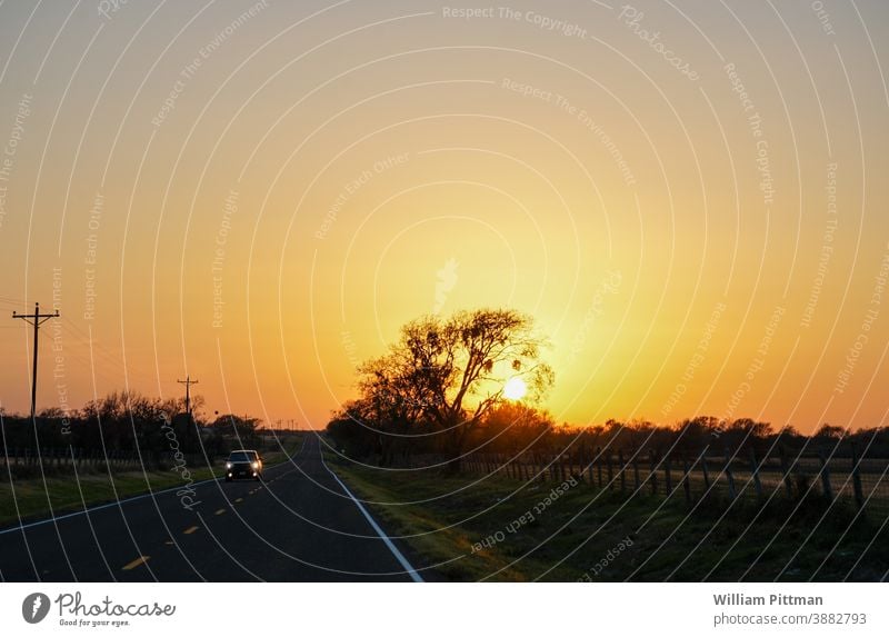 Sonnenuntergang in Texas Landschaft ländlich Feld Himmel Natur malerisch Erholung Licht Farbfoto Außenaufnahme hell Sonnenlicht reisen im Freien Textfreiraum