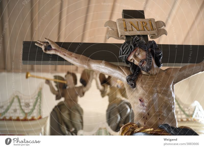 Jesus am Kreuz Jesus Christus Karfreitag Kirche leiden Tod Ostern Gottesdienst jesus Jesusstatue liturgie