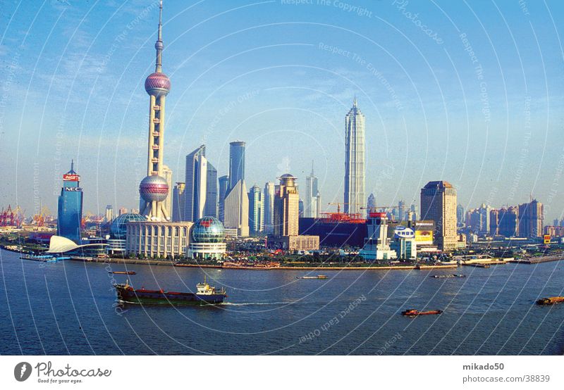 Shanghai Hochhaus Stadt Erfolg Himmel blau Wasser Botte