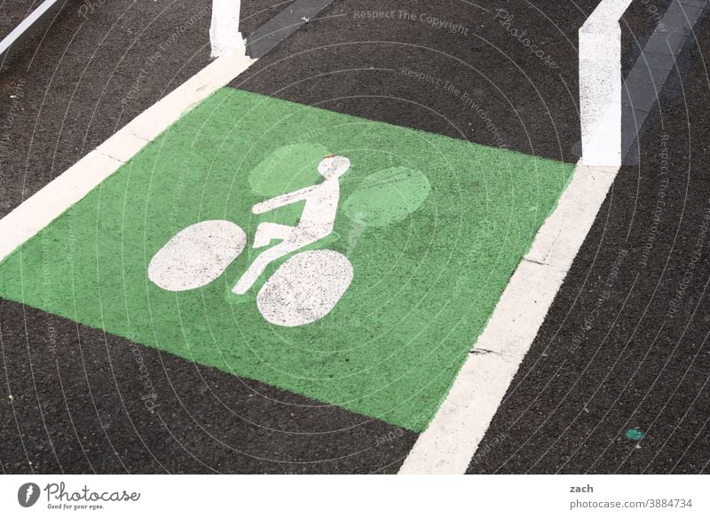 grüne Verkehrswende Fahrrad Verkehrswege Verkehrsmittel Verkehrszeichen Fahrradfahren Fahrradweg Straße Wege & Pfade Straßenverkehr Mobilität Stadt Sicherheit
