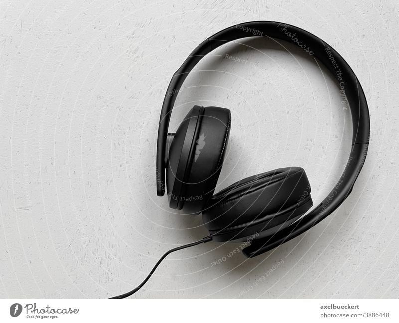 Kopfhörer Musik Hintergrund mit Textfreiraum hören über-Ohr Audio schwarz Klang Technik & Technologie modern Kabel stereo niemand Entertainment Objekt Medien