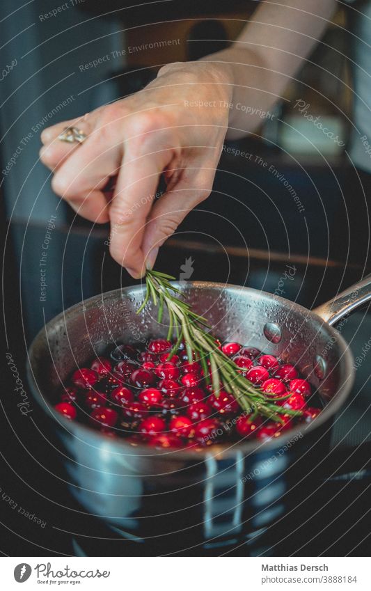 Gesüßter Rosmarin Cranberries Top kochen kochendes wasser backen Backen zu Hause Kochen & Backen