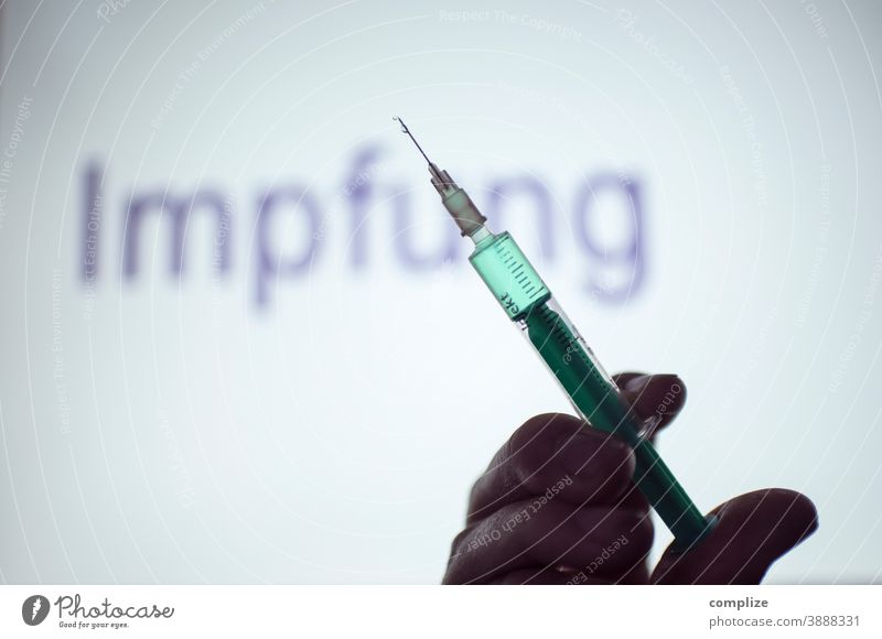 IMPFUNG - Injektionsnadel Impfung impfen impfstoff Scherenschnitt kreativ Flüssigkeit Medizin Grippe Virus Virusinfektion covid-19 coronavirus Erkältung Arzt